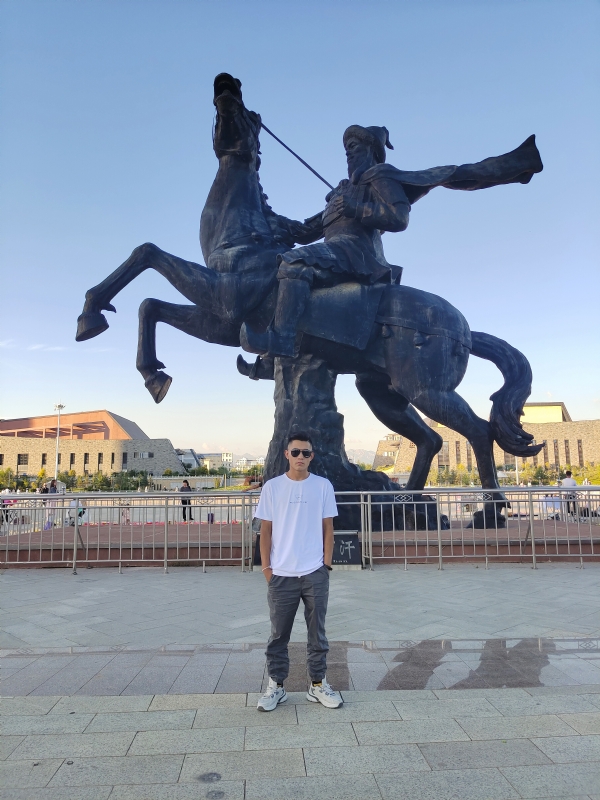 小白的第一张照片--海东闪婚服务中心